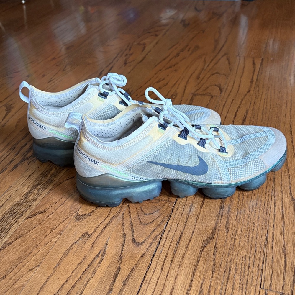 Nike VaporMax Gray, Cream and Green Men’s Size 9.5